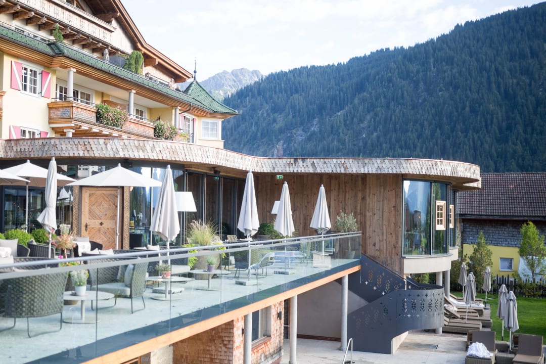 Hotel Engel Grän Bilder: A Journey into Drawing and Creativity