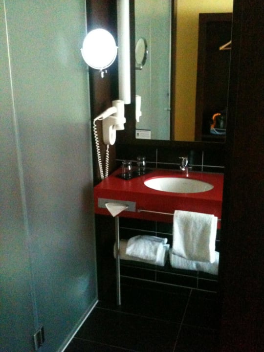 Offenes Badezimmer Best Western Plus Amedia Art Salzburg