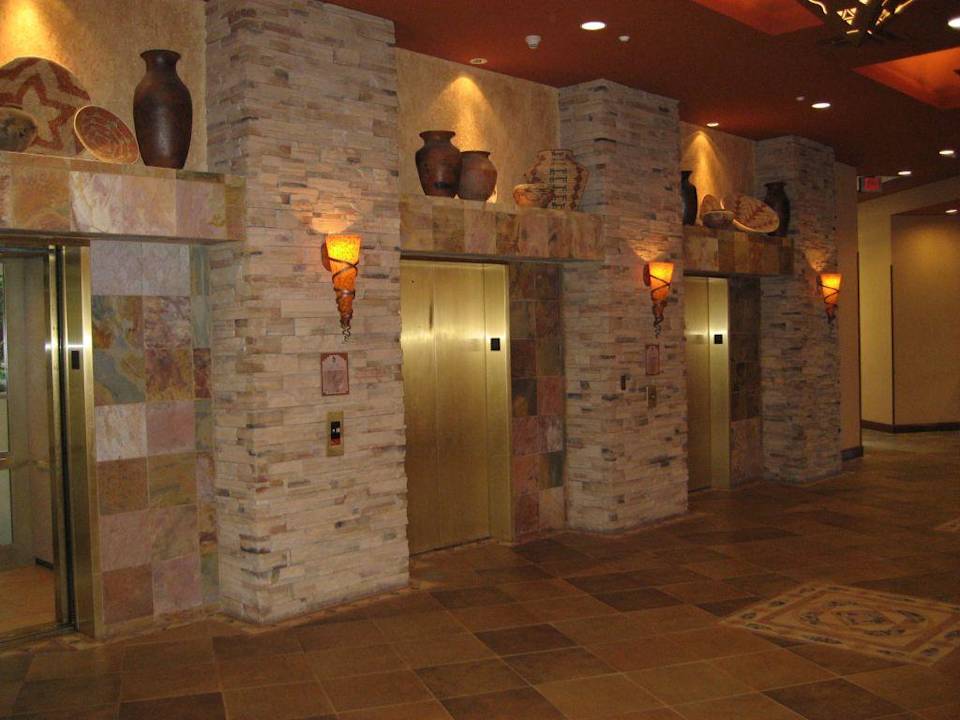 Lifte Embassy Suites Albuquerque