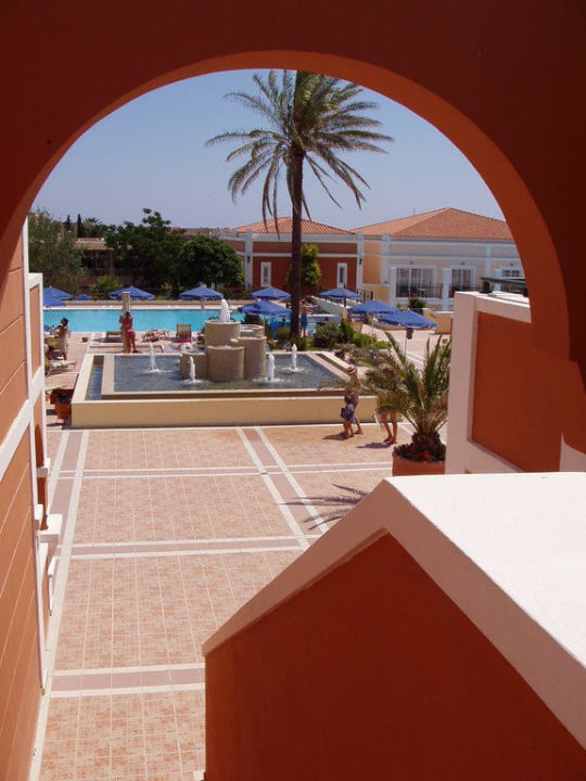 Dettaglio fontane/piscina Porto Bello Royal