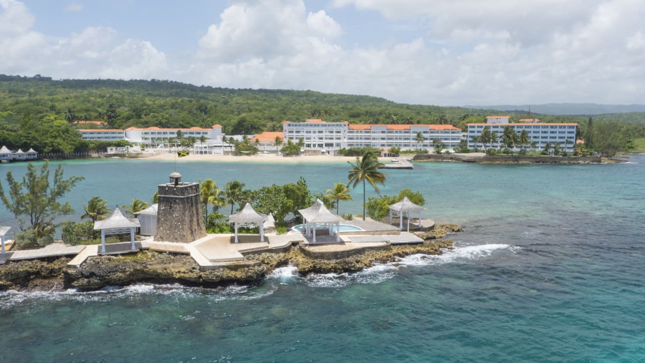 Außenansicht Couples Tower Isle - Adults only