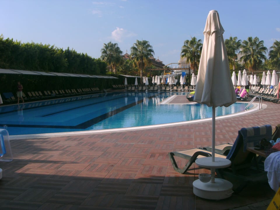 Einer von den vielen Pools Hane Family Resort