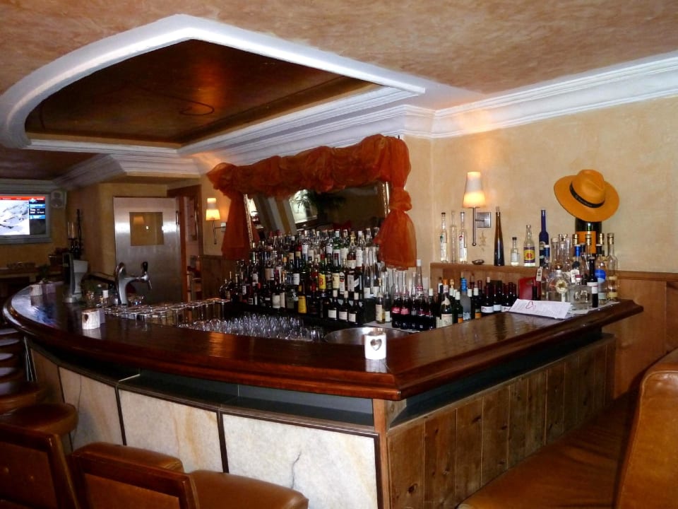 Hotel-Bar Tradition Julen Hotel