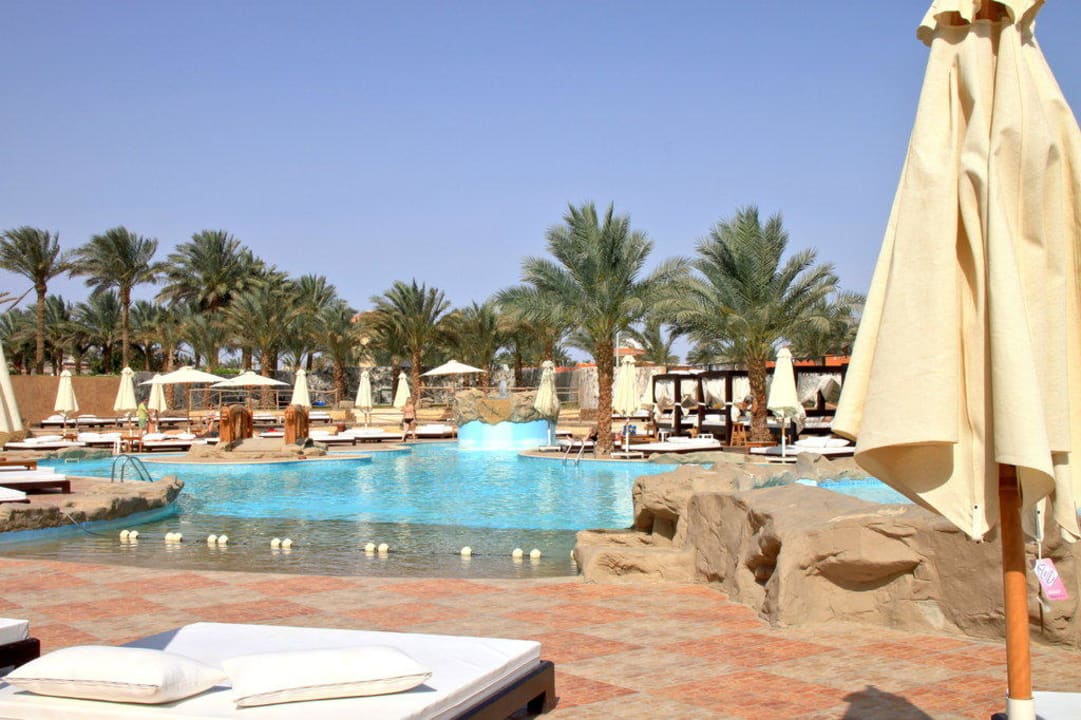 Beheizter Pool neben der Rezeption Pickalbatros Dana Beach Resort - Hurghada