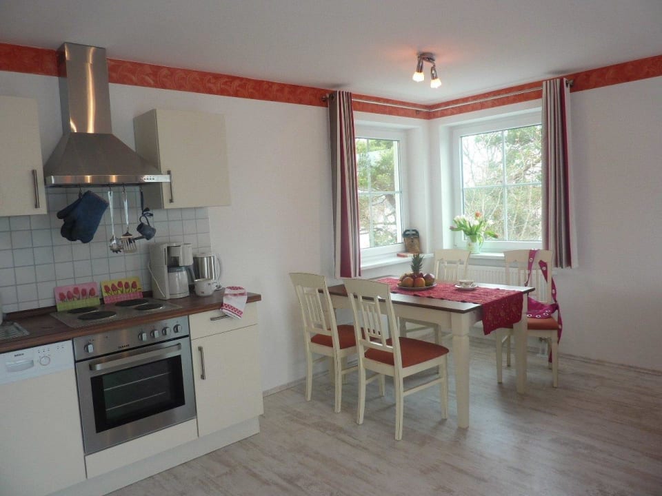 4-Sterne Penthouse-Appartement mit 2 Schlafzimmern Strandhotel Villa Louisa & Appartementhäuser Villa Josephine und Chris