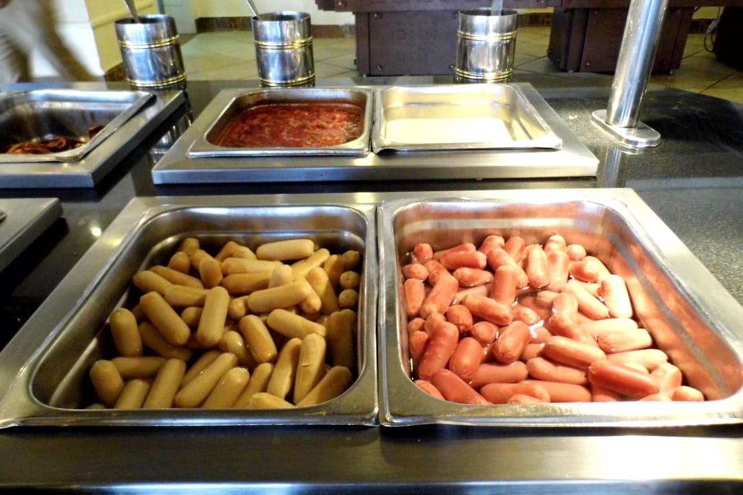 Frühstück im Castello - Würstchen Pickalbatros Dana Beach Resort - Hurghada