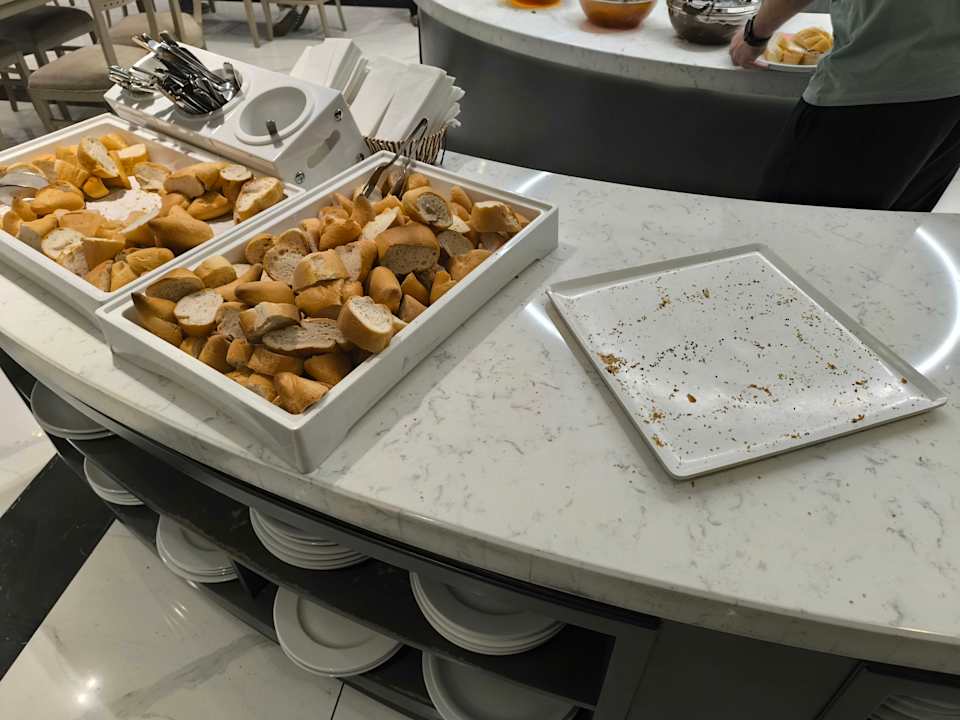 Gastro Nova Plaza Crystal Hotel