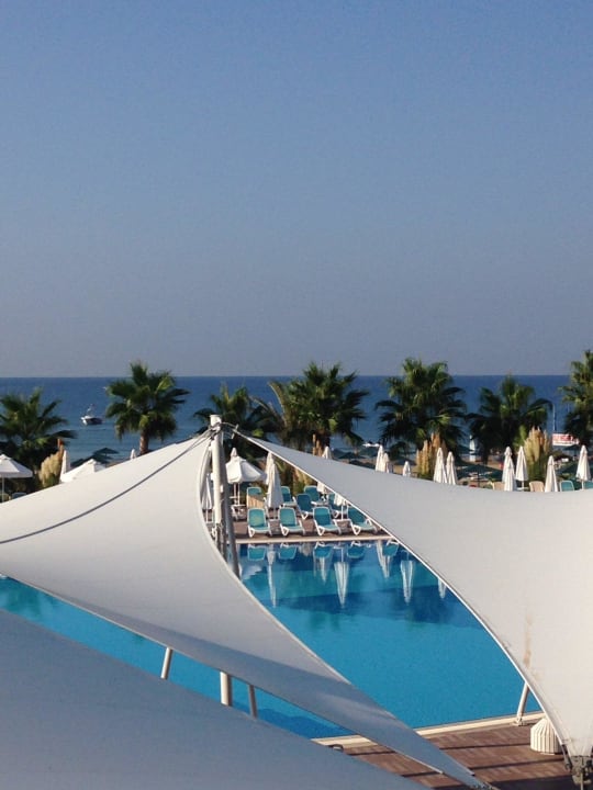 Blick beim Essen Paloma Oceana