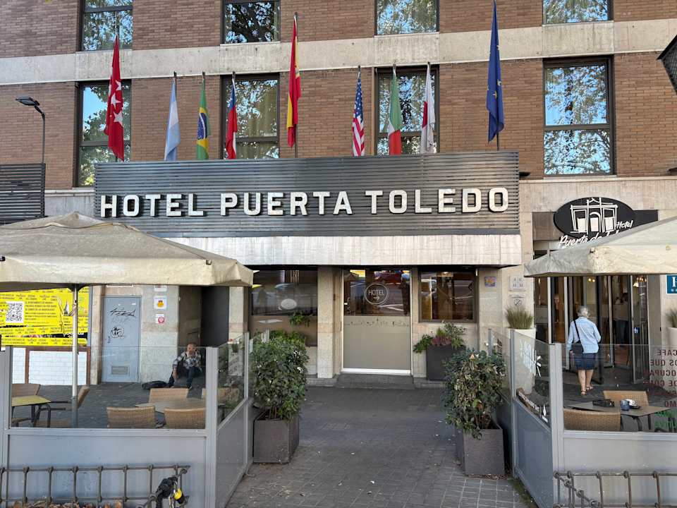 Außenansicht Hotel Puerta de Toledo
