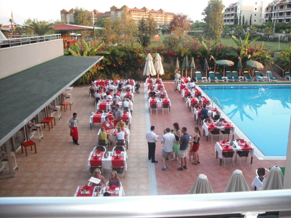 2. Restaurant am 3. Pool Hane Family Resort
