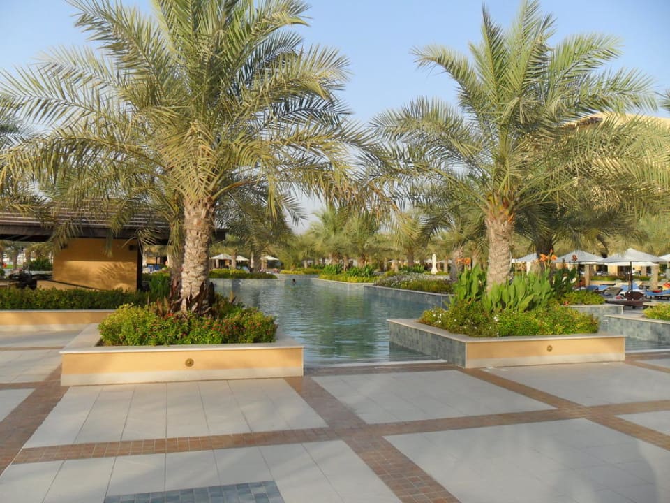 Pool unter Palmen Rixos Al Mairid Ras Al Khaimah