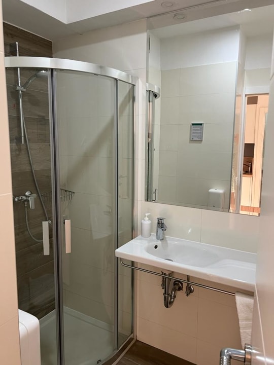 Zimmer Hotel & Apartments Vila 4m