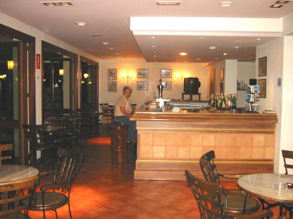 In der Bar Bell Port Hotel