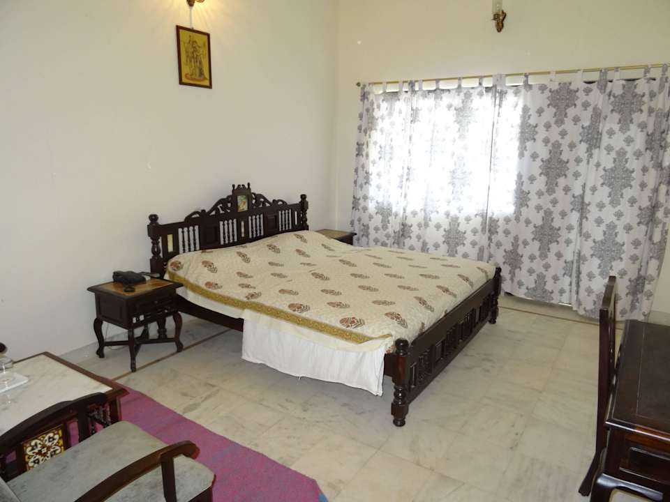 Großes Zimmer, gute Matrazen Hotel Gulaab Niwaas Palace