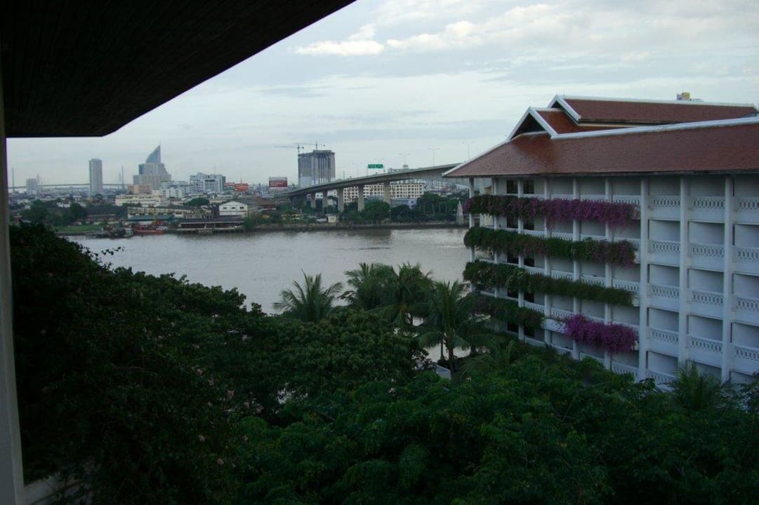 Ausblick Balkon Zimmer 747 Anantara Riverside Bangkok Resort