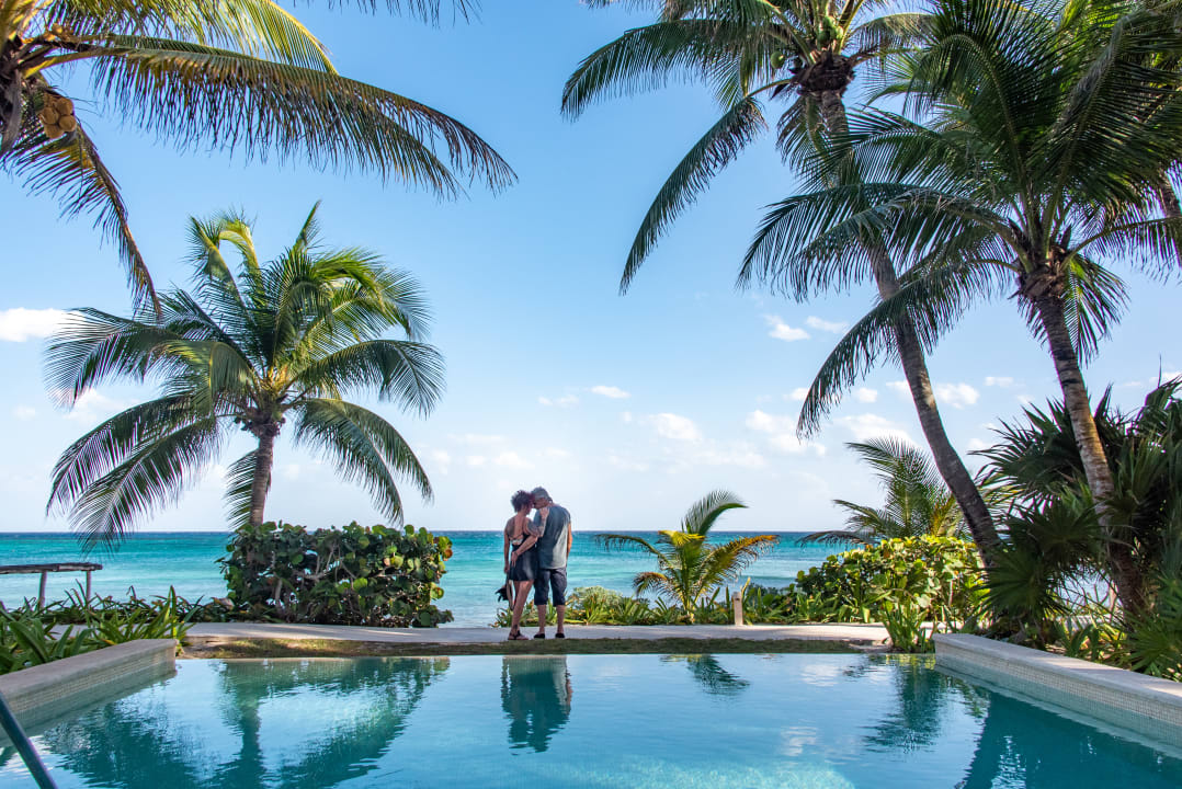Pool Akumal Bay Beach & Wellness Resort