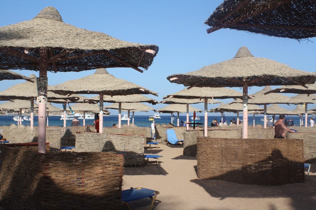 Schöner ruhiger Strand Jaz Makadi Oasis Resort