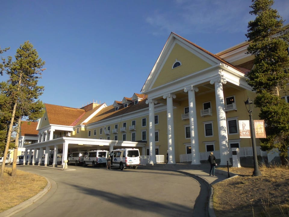 Hauptgebäude Hotel Lake Yellowstone