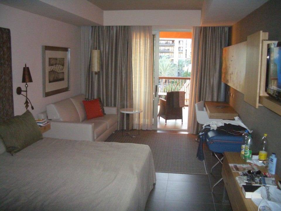 Zimmer aus Sicht des Eingangs Lopesan Baobab Resort