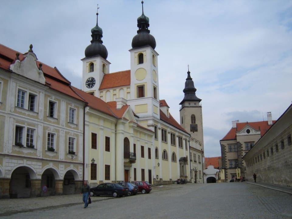 Platz mit Schloss Hotel U Černého orla