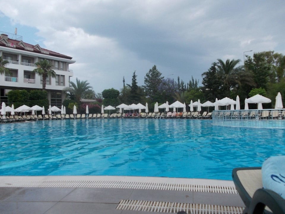 Widok na basen Greenwood Kemer Resort