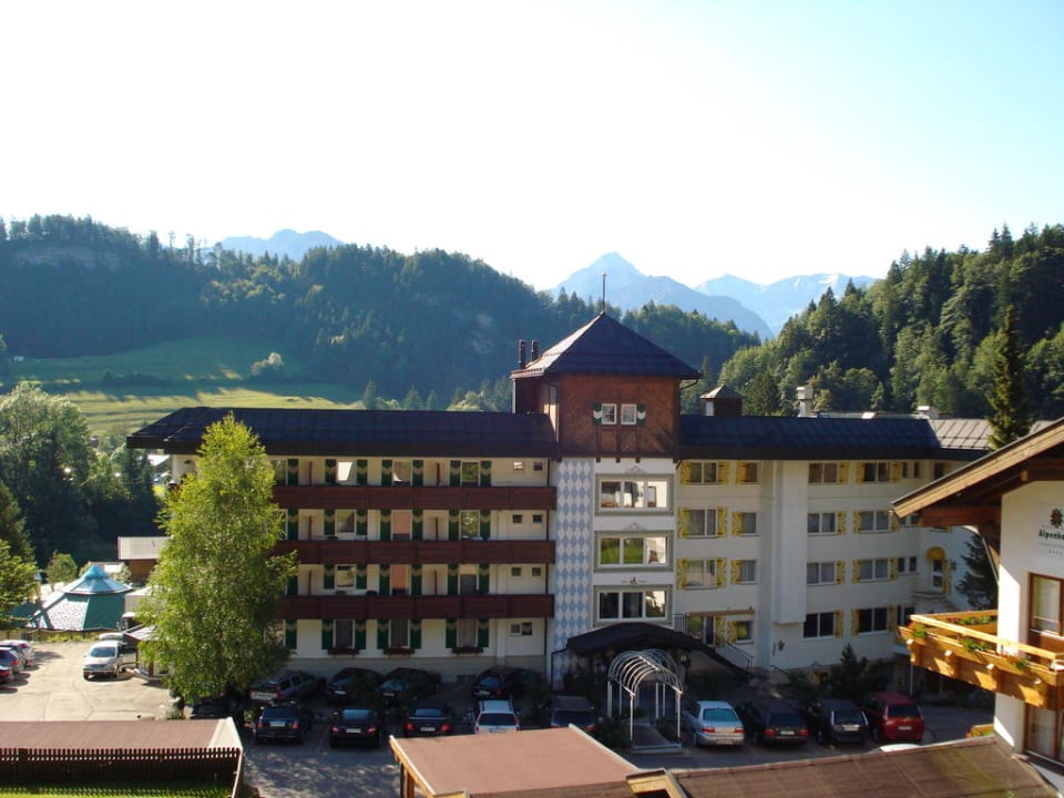 Blick von unserem Zimmer auf das Hotel Alpenhotel Oberstdorf