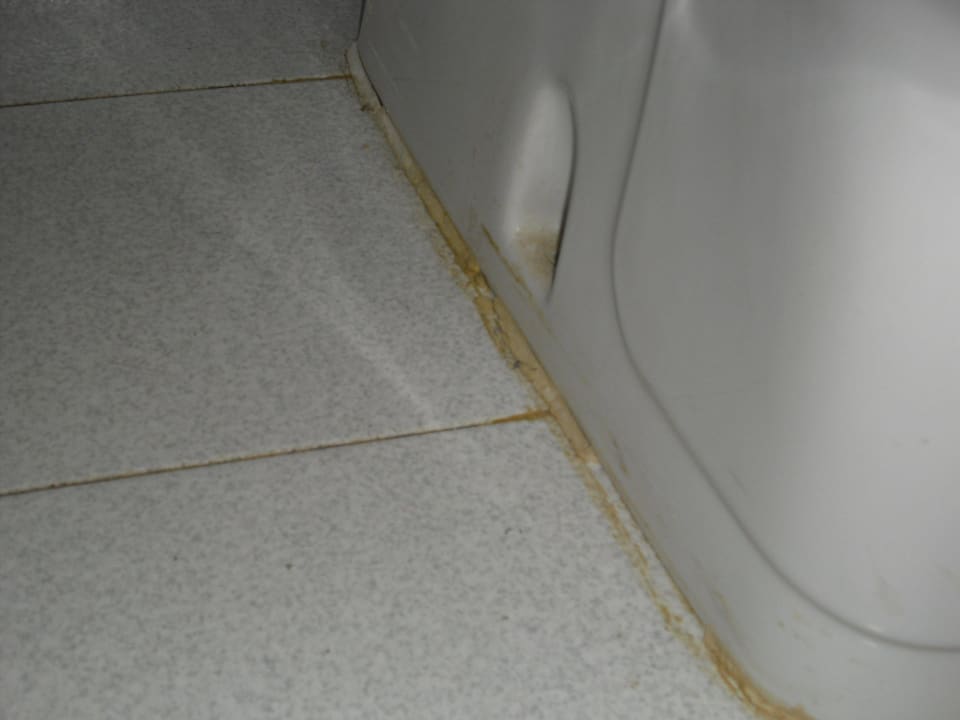 Toilette los und vergilbt BG Hotel Rei del Mediterrani Palace