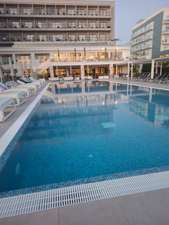 Pool allsun Hotel Lux de Mar