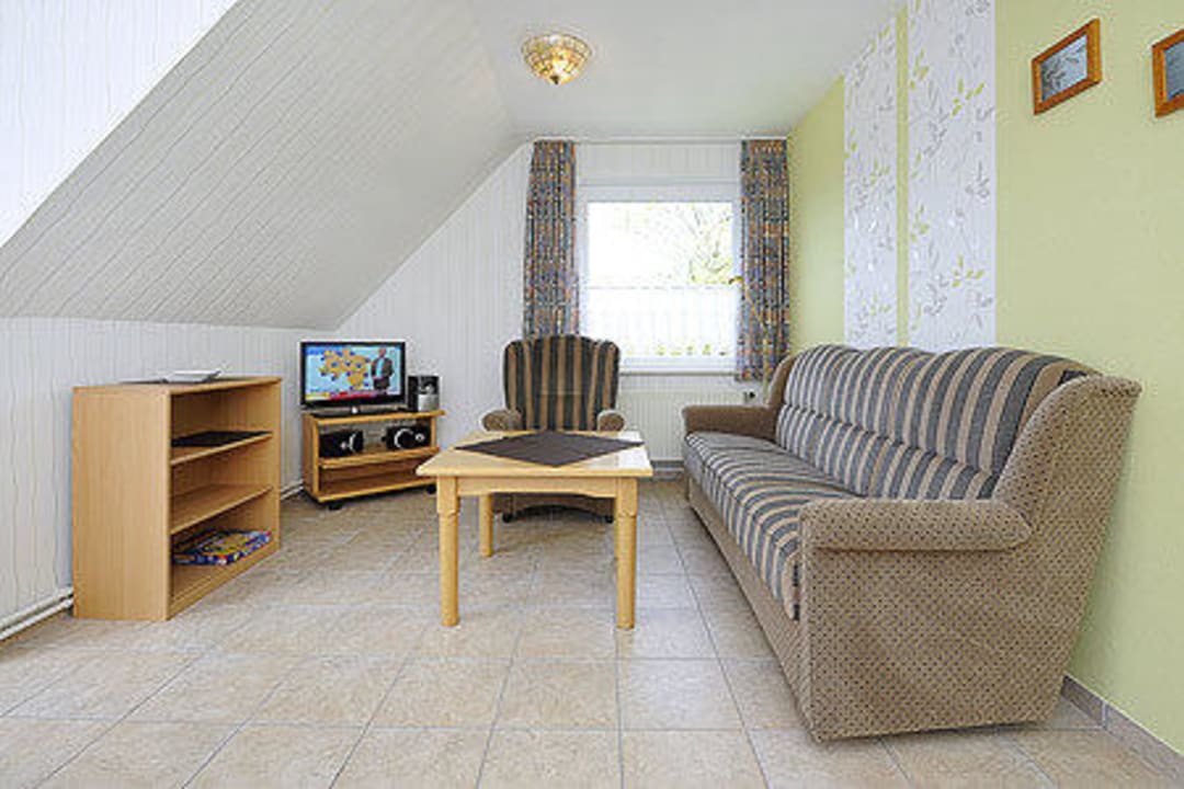 Wohnzimmer, Wohnung "oben rechts" Haus Pamir