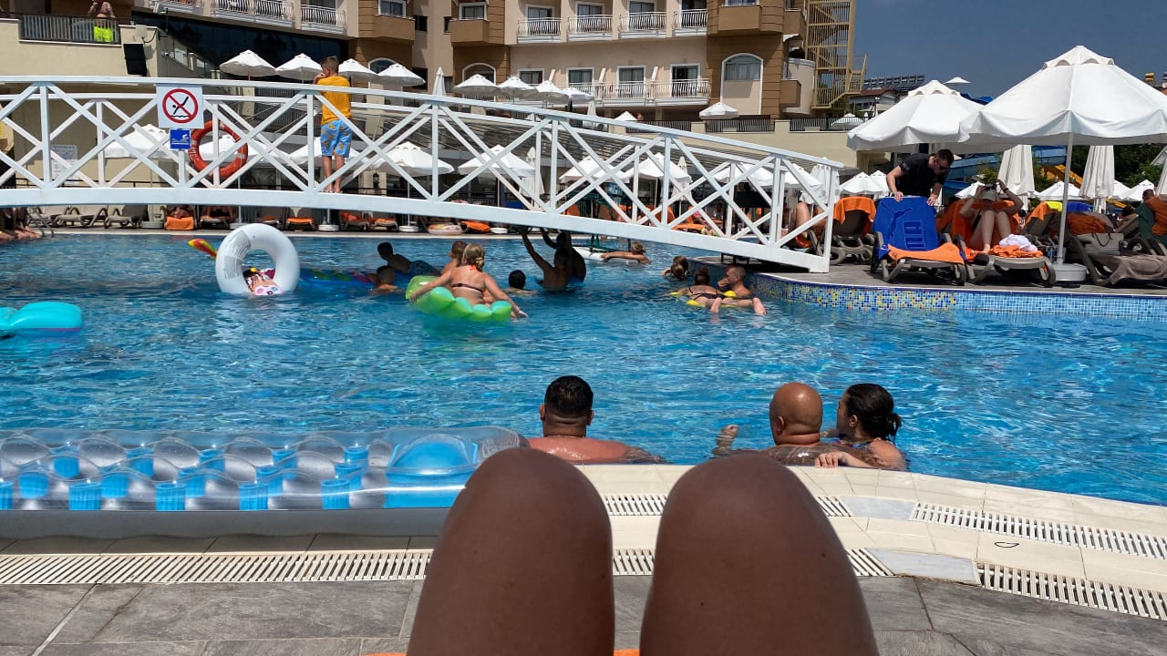 Pool Side Mare Resort & Spa