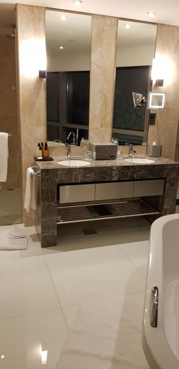 Zimmer Conrad Abu Dhabi Etihad Towers