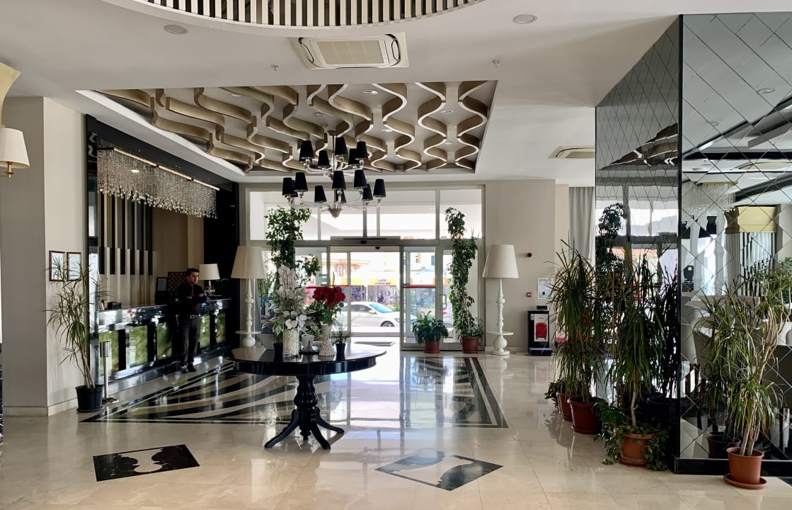 Lobby Palm World Side Resort & Spa