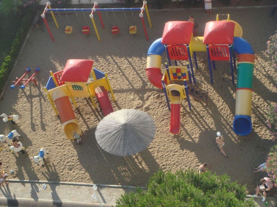 Spielplatz. Hotel Grand Efe