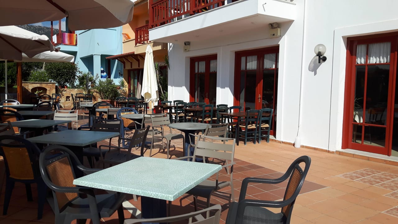 Terrasse Hotel Corina & Paloma Garden