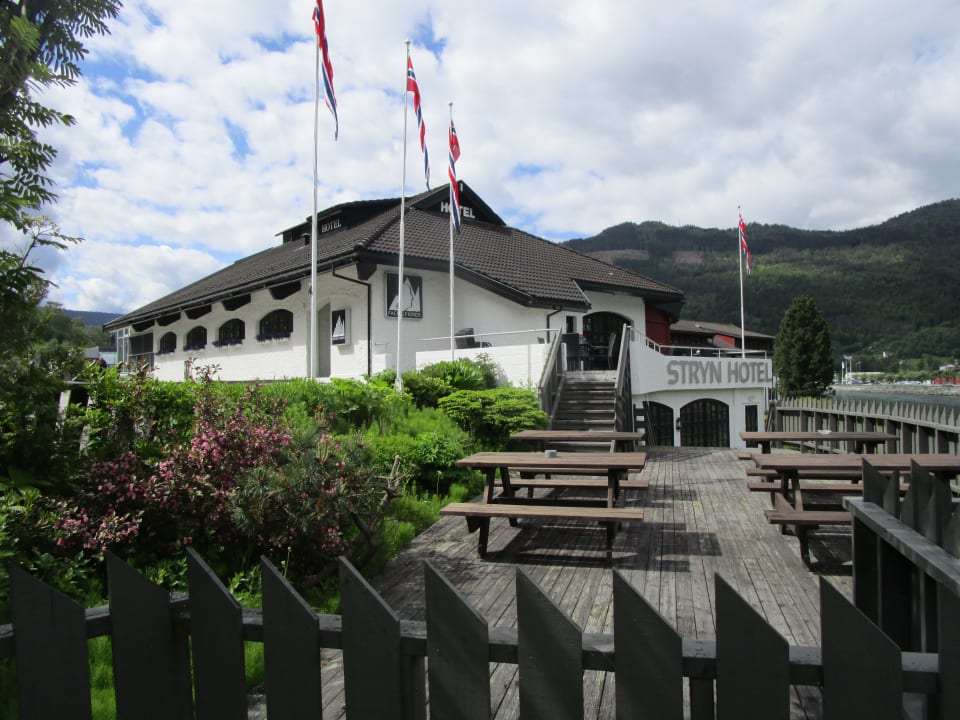 Außenansicht Hotel Stryn