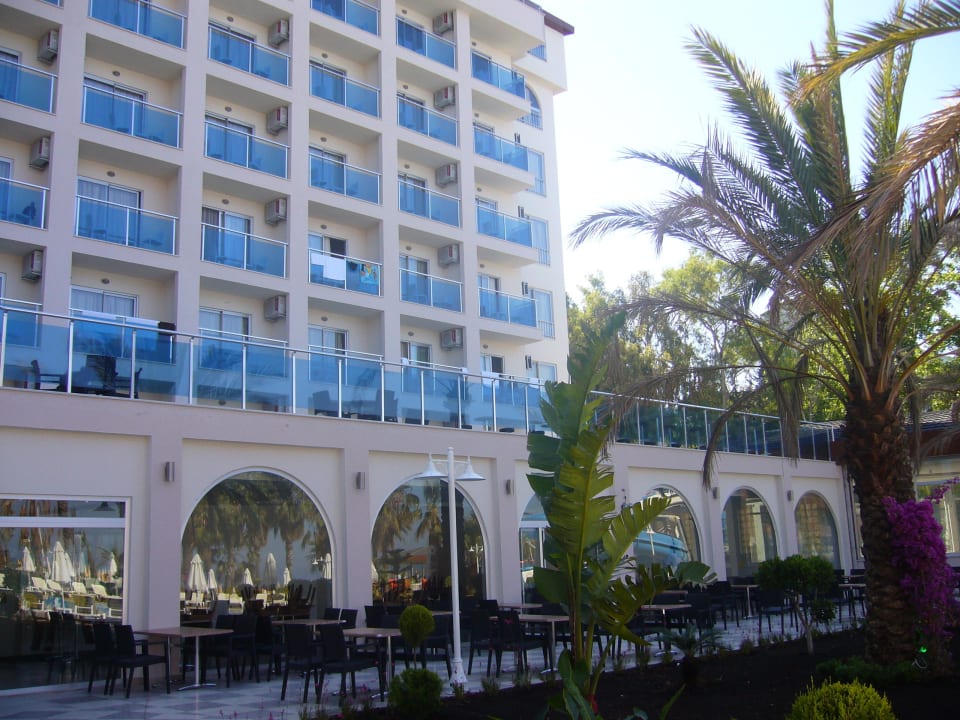 Hotel - widok od strony basenu Annabella Diamond Hotel & Spa