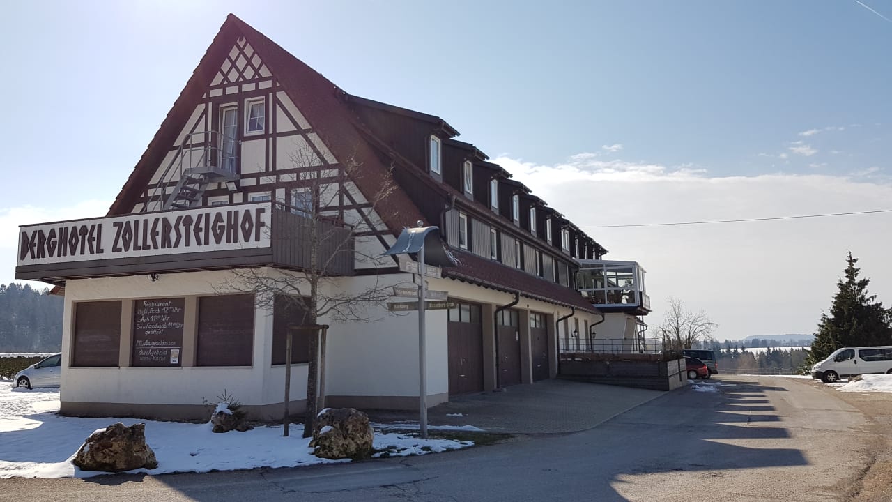 Außenansicht Berghotel Zollersteighof