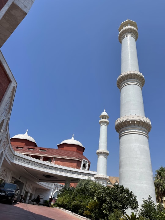 Außenansicht Royal Taj Mahal Hotel