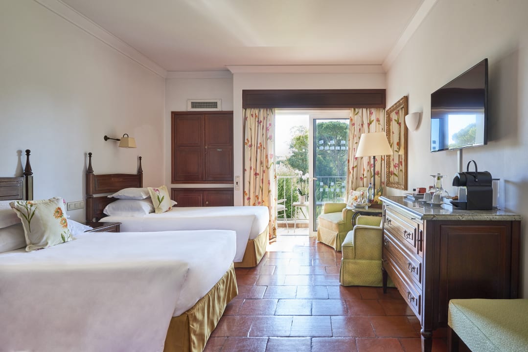 Zimmer Dona Filipa Hotel