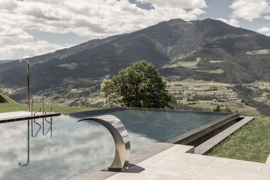 Pool Santre dolomythic home
