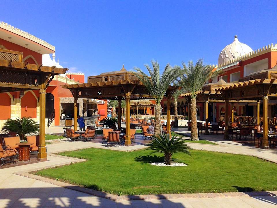 Територия отеля Pickalbatros Alf Leila Wa Leila Resort - Neverland Hurghada
