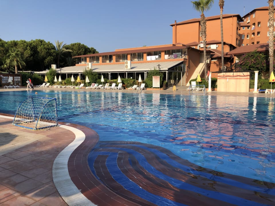 Pool Club Turtas Beach Hotel