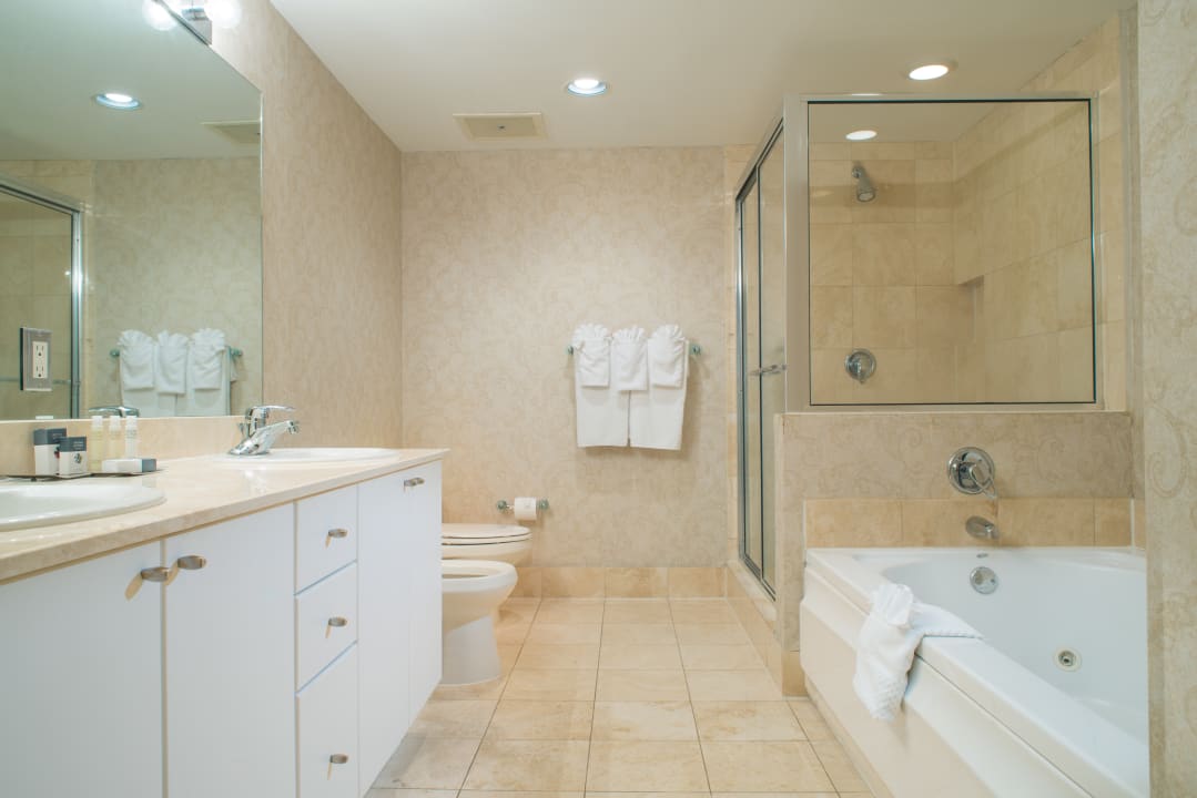 Zimmer DoubleTree by Hilton Ocean Point Resort & Spa- North Miami Beach / Sunny Isles Beach