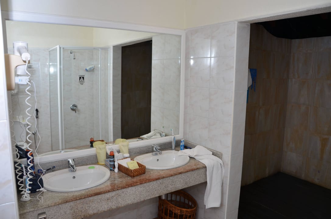 Malediven 3/2015 Adaaran Select Meedhupparu Island Resort - Premium All Inclusive