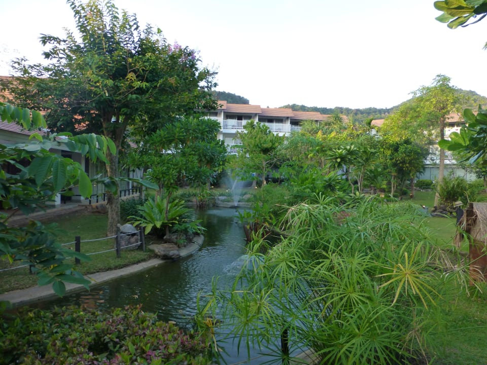 Garten des Hotels Ao Nang Villa Aonang Villa Resort