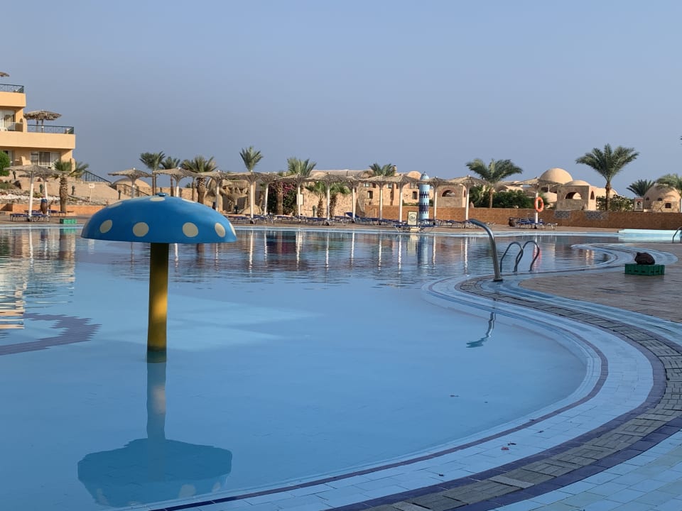 Pool Utopia Beach Club