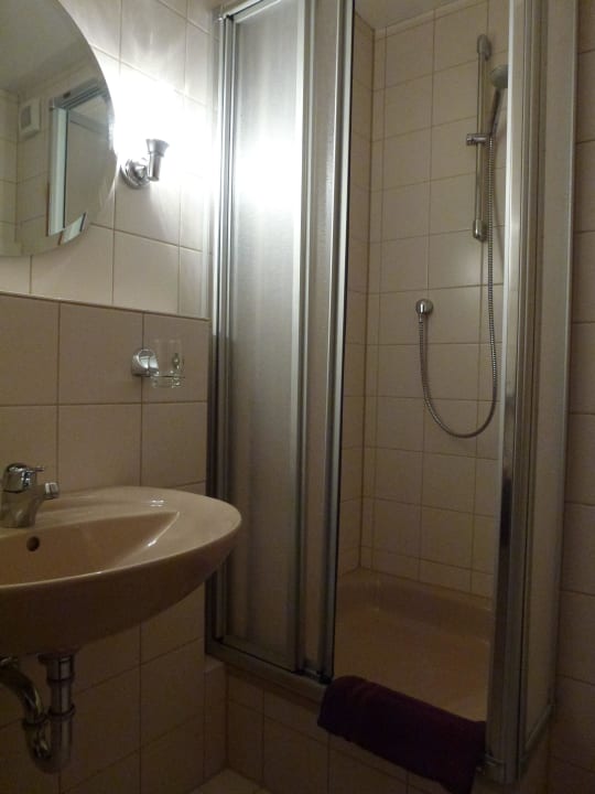 Bad der Fewo Gästehaus Fideliushaus