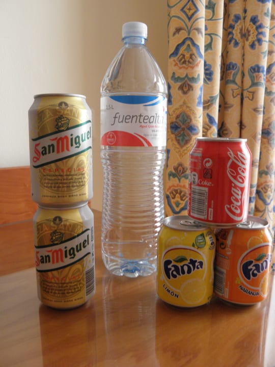 Inhalt der Minibar Bahia Principe Sunlight Costa Adeje