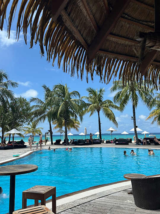 Pool Kuredu Island Resort & Spa