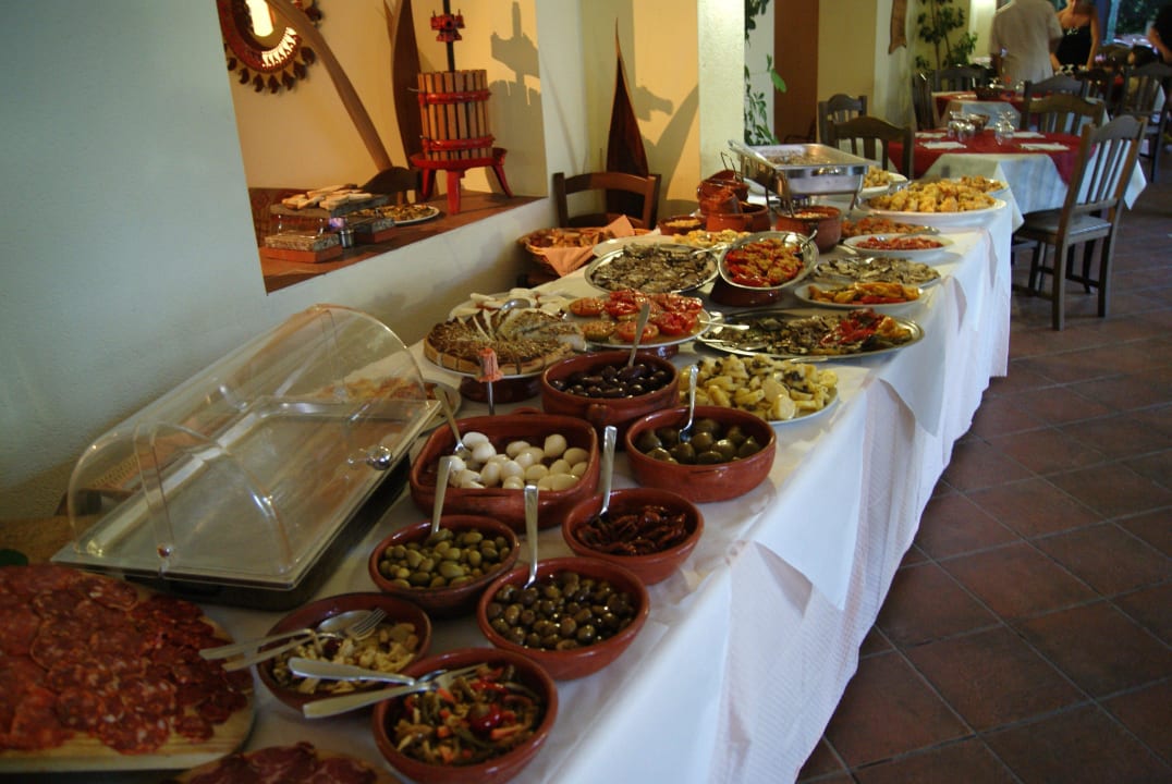 Vorspeisebuffet am Kalabresischen Abend Residence Hotel La Taverna
